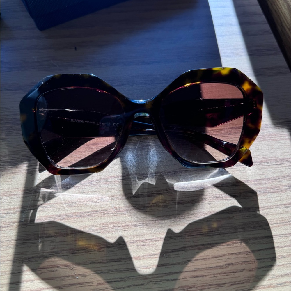 Tortoiseshell Oversized Sunglasses